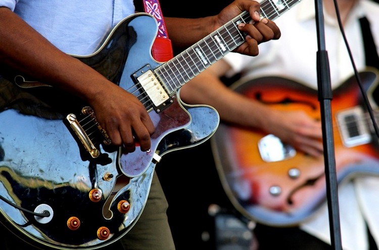 beginner-rock-guitar-songs