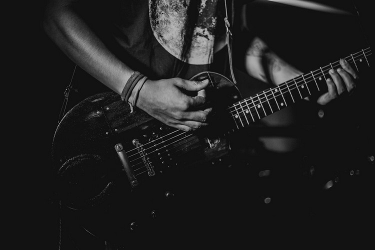 popular-songs-to-play-on-guitar