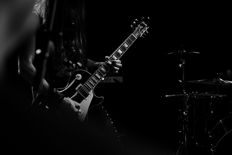 Good-Songs-To-Play-On-Guitar