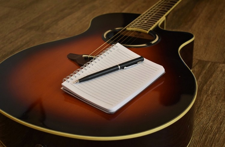 best-guitar-learning-app