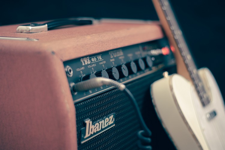 Good-Songs-To-Play-On-Guitar